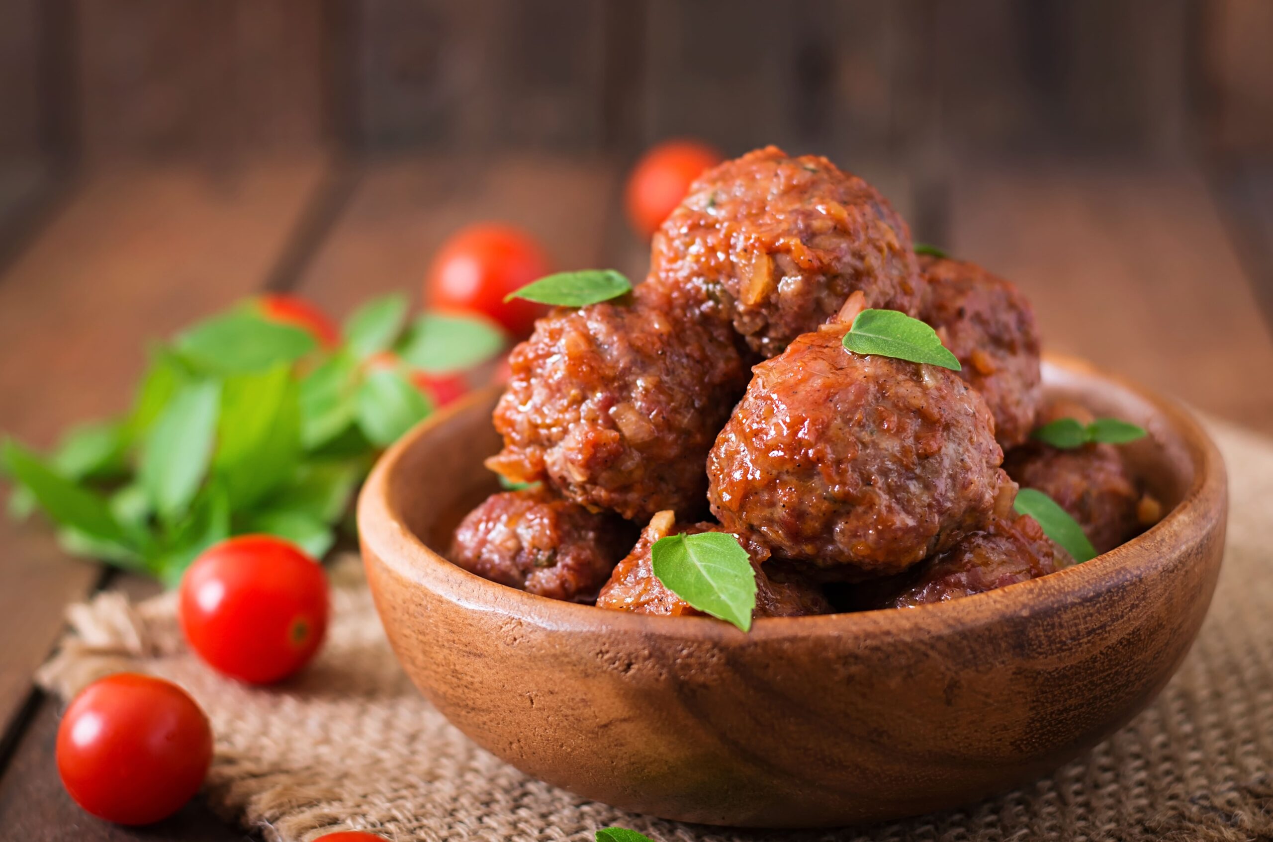 meatballs-sweet-sour-tomato-sauce-basil-wooden-bowl (1)